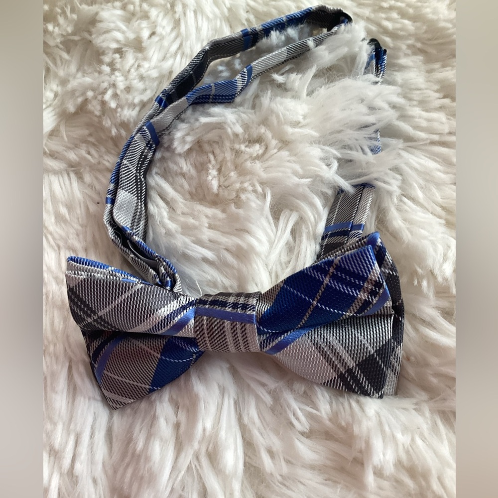 Boys bow tie
